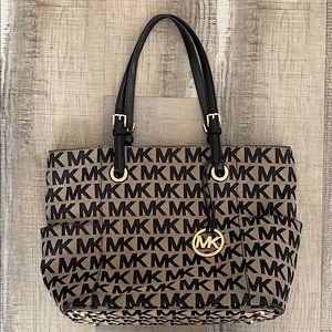 Michael Kors purse